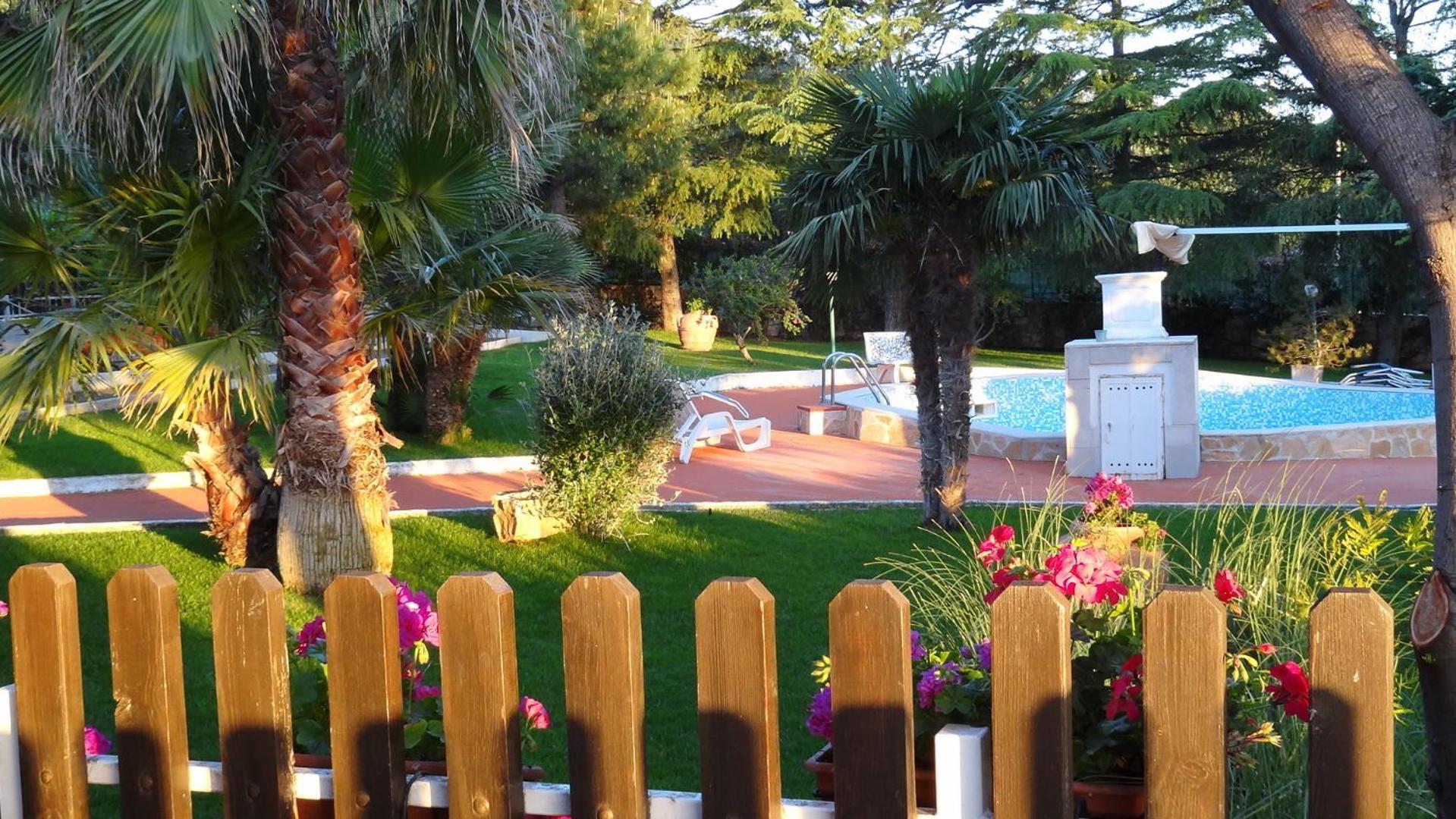 Bed And Breakfast La Casetta Монополи Экстерьер фото