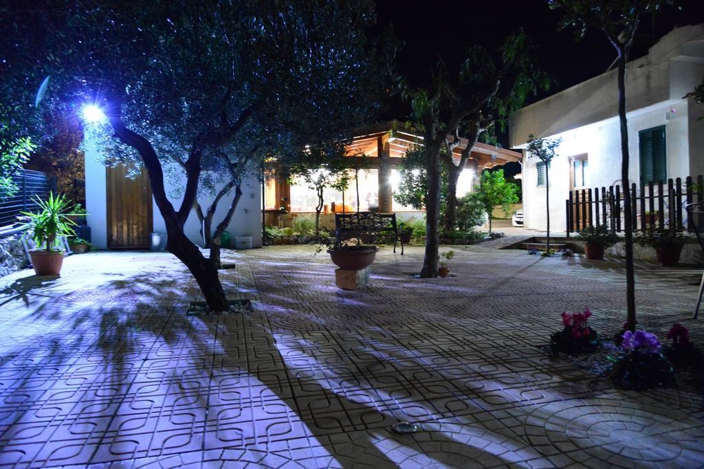 Bed And Breakfast La Casetta Монополи Экстерьер фото
